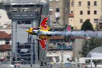 N806PB - Red Bull Air Race Porto 2009 - Peter Besenyei - by Juergen Postl