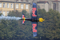 N806PB - Red Bull Air Race Porto 2009 - Peter Besenyei - by Juergen Postl