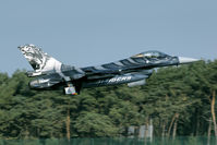 FA-87 @ EBBL - Low pass of the 2009 Tiger bird of 31 squadron.