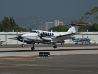 N321GC @ KSMO - N321GC arriving on RWY 21 - by Torsten Hoff