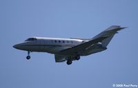 N16GH @ IAD - Short final to Dulles