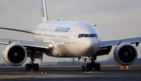 F-GSPE @ LFPG - in cdg - by V.FERNANDES (Aviapassion)