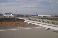 OE-LEA @ HER - FlyNiki Airbus A320 - by Thomas Ramgraber-VAP