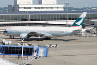 B-HNB @ RJGG - Cathay Pacific B777-200 - by J.Suzuki