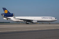 D-ALCD @ VIE - Lufthansa MD11