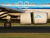 PH-BXT @ EHAM - , - by Jeroen Stroes