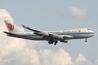 B-2476 @ EDDF - Air China 747-400 - by Andy Graf-VAP