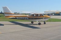 N3922Q @ I12 - Hauling rides at the EAA fly-in at Sidney, Ohio.