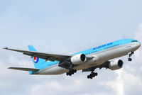 HL7721 @ LEMD - KAL B777-200ER