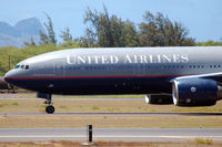 N212UA @ PHOG - At Maui - by Micha Lueck