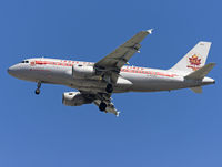 C-FZUH @ KLAX - Old time type scheme plane on short final rwy 24R. - by Philippe Bleus