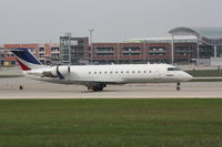N498CA @ GRR - SKW2516 - KMKE-KGRR - Landing RWY 8R - by Mel II