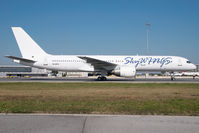 SX-BTH @ VIE - Skywings Boeing 757-200