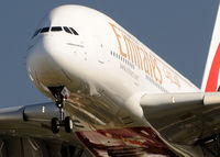 A6-EDC @ EGLL - AIRBUS A380-800