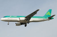 EI-DVH @ EGLL - Airbus A320-214