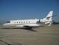 LZ-FIB @ LFPB - Departing LBG business aviation apron