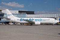YR-BAD @ VIE - Blue Air Boeing 737-400
