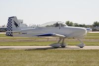 N88FG @ KOSH - Taxi for departure