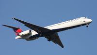 N916DE @ MCO - Delta MD-88