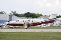 N302PB @ KOSH - Taxi to parking