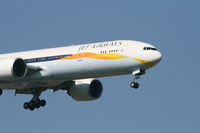 VT-JEG @ EBBR - arrival of flight 9W227 to rwy 02