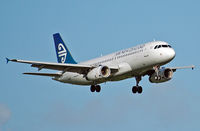 ZK-OJN @ NZAA - At Auckland - by Micha Lueck