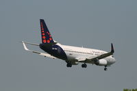OO-VEH @ EBBR - flight SN3720 is descending to rwy 02