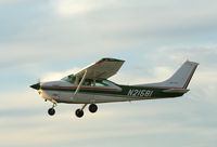 N21581 @ KOSH - Cessna 182P