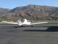 N181DF @ SZP - 2004 Diamond Aircraft Inds. DA-40 DIAMOND STAR, Lycoming IO-360 MIA+ 180 Hp, Lasar electronic ignition, refueling - by Doug Robertson