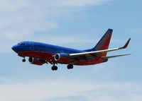 N749SW @ DAL - Southwest 737 landing on 13R at Love Field. - by paulp