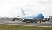 PH-BFB @ TNCM - Landing at TNCM - by Daniel Jef
