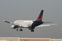 OO-SSG @ EBBR - several seconds before landing on rwy 25L