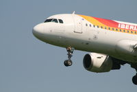 EC-FCB @ EBBR - arrival of flight IB3206 to rwy 25L