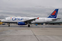TC-OBD @ VIE - Onur Air Airbus 320