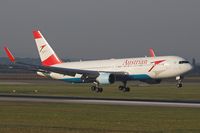 OE-LAE @ LOWW - AUSTRIAN AIRLINES - by Delta Kilo