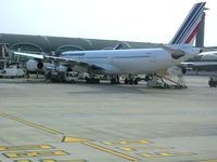 F-GLZP @ LFPG - Seen at Roissy CDG Terminal 2F - by Erdinç Toklu
