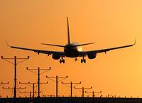 N938WN @ LAX - Landing @ sunset. - by Andreas Müller