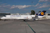 D-ACHH @ VIE - Lufthansa CRJ