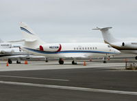 N623QW @ KOAK - QWest 1996 Dassault Aviation FALCON 2000 visiting North Field on a foggy morning - by Steve Nation