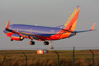 N228WN @ BWI - Southwest Airlines N228WN (FLT SWA1010) from Detroit Metro Wayne County (KDTW) arriving to RWY 33L late in the day.