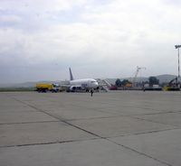 YR-BGG @ CLJ - At the LRCL apron