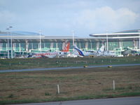 EC-KIZ @ LPPR - ATR ATR-72-202(F)  parked