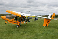 G-BZEZ photo, click to enlarge G-BZEZ photo, click to enlarge