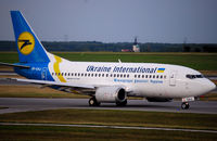 UR-GAJ @ LOWW - Ukraine International Boeing 737-500 - by Hannes Tenkrat