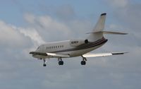 N218QS @ TNCM - Ladning at Tncm