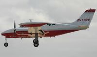 N411ME @ TNCM - Landing at Rn 10