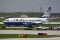 N383UA @ KORD - Boeing 737-300 - by Mark Pasqualino