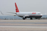 OE-LNQ @ LOWL - parked - by Peter Pabel