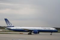 N543UA @ KORD - Boeing 757-200 - by Mark Pasqualino