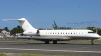 N821AM @ TNCM - Rolling out at Tncm